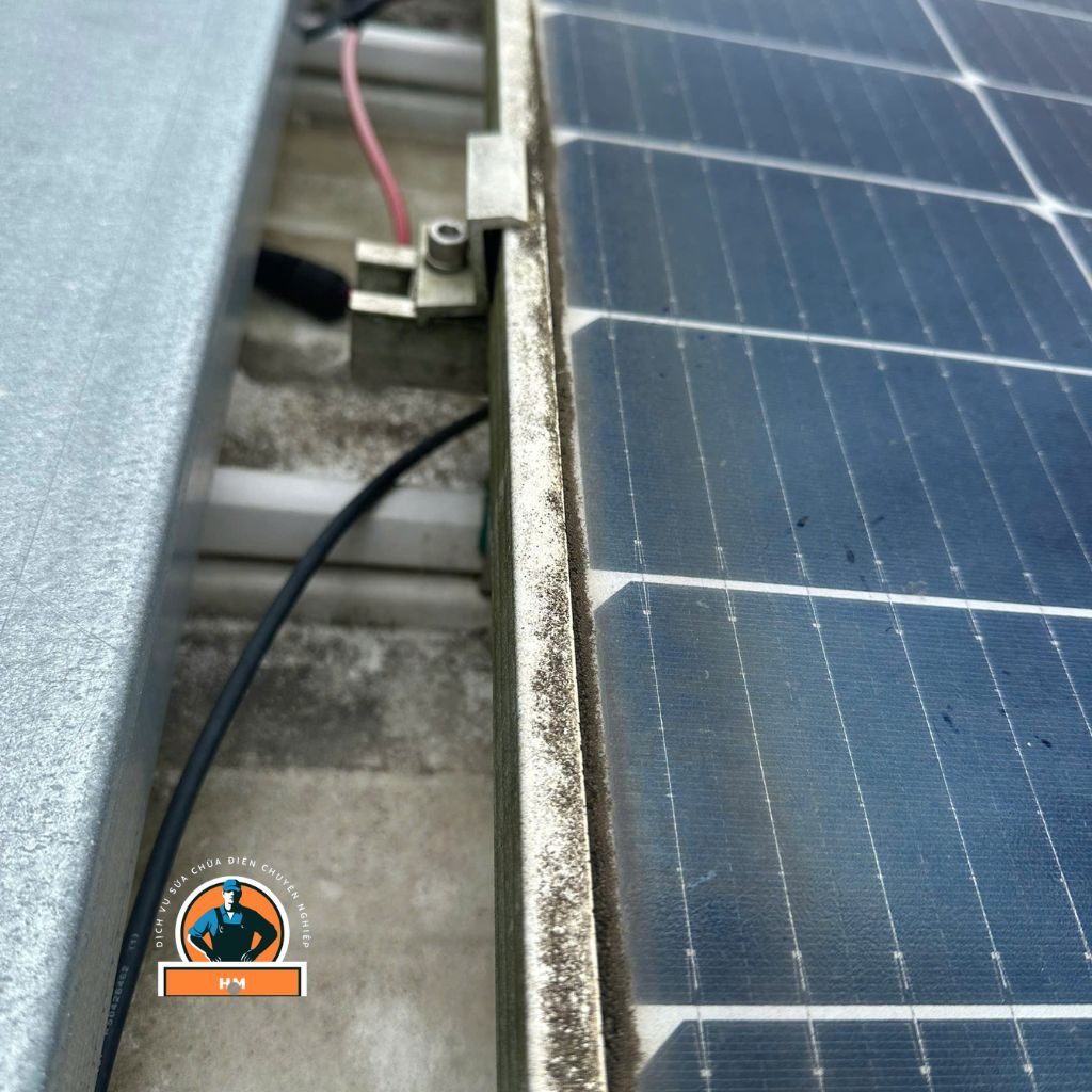 Cắt điện Ac trước khi làm việc trên mái nhà